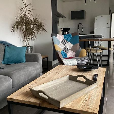 Joli Appartement 50 M2 Classe 3 Etoiles Avec Terrasse Et Jardin La Rochelle  Exteriör bild