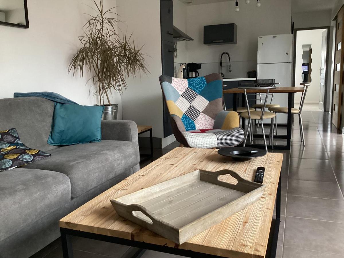 Joli Appartement 50 M2 Classe 3 Etoiles Avec Terrasse Et Jardin La Rochelle  Exteriör bild